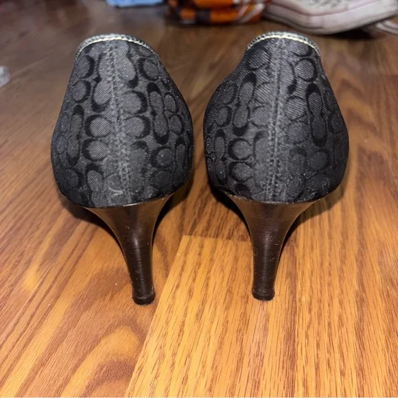Coach Women's Black Pumps - Picture 3 of 7